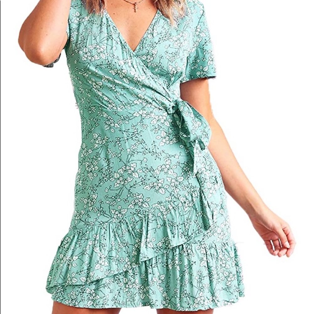 Short sleeve dress